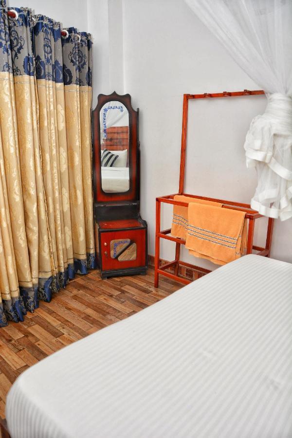 Maleesha Homestay Елла Екстер'єр фото