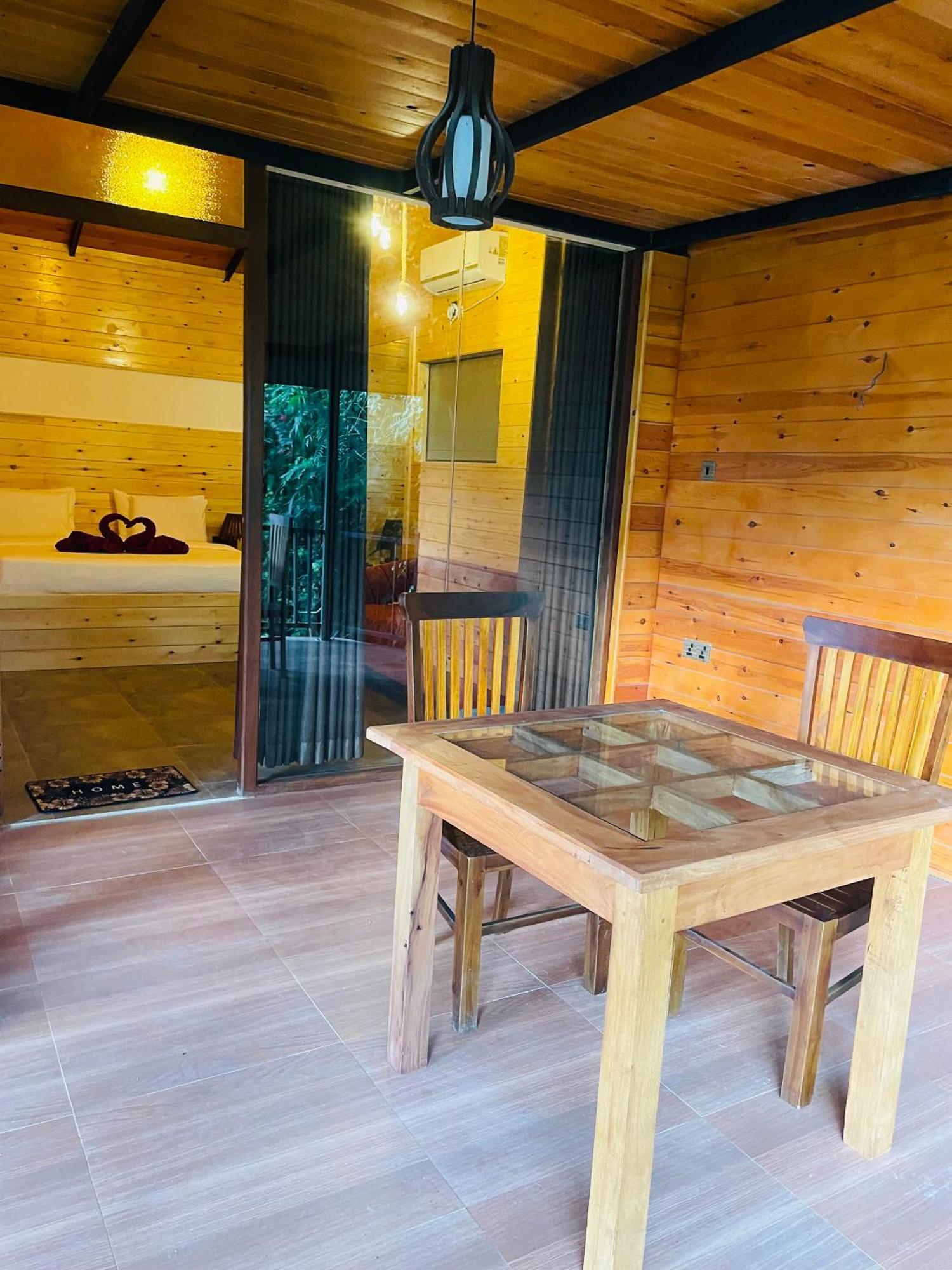 Maleesha Homestay Елла Екстер'єр фото